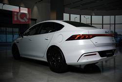 بی وای دی Qin Plus